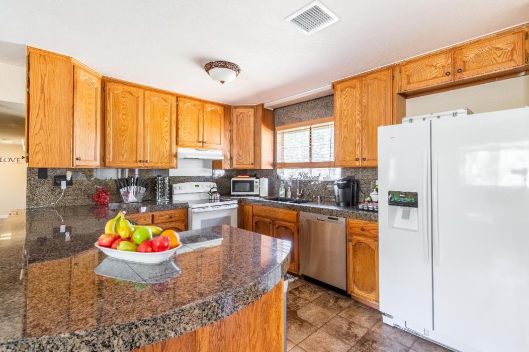 Spacious House With Hot Tub Spa, To Enjoy Red Rock View, Near Amitabha Stupa, And Trails Sedona Bagian luar foto